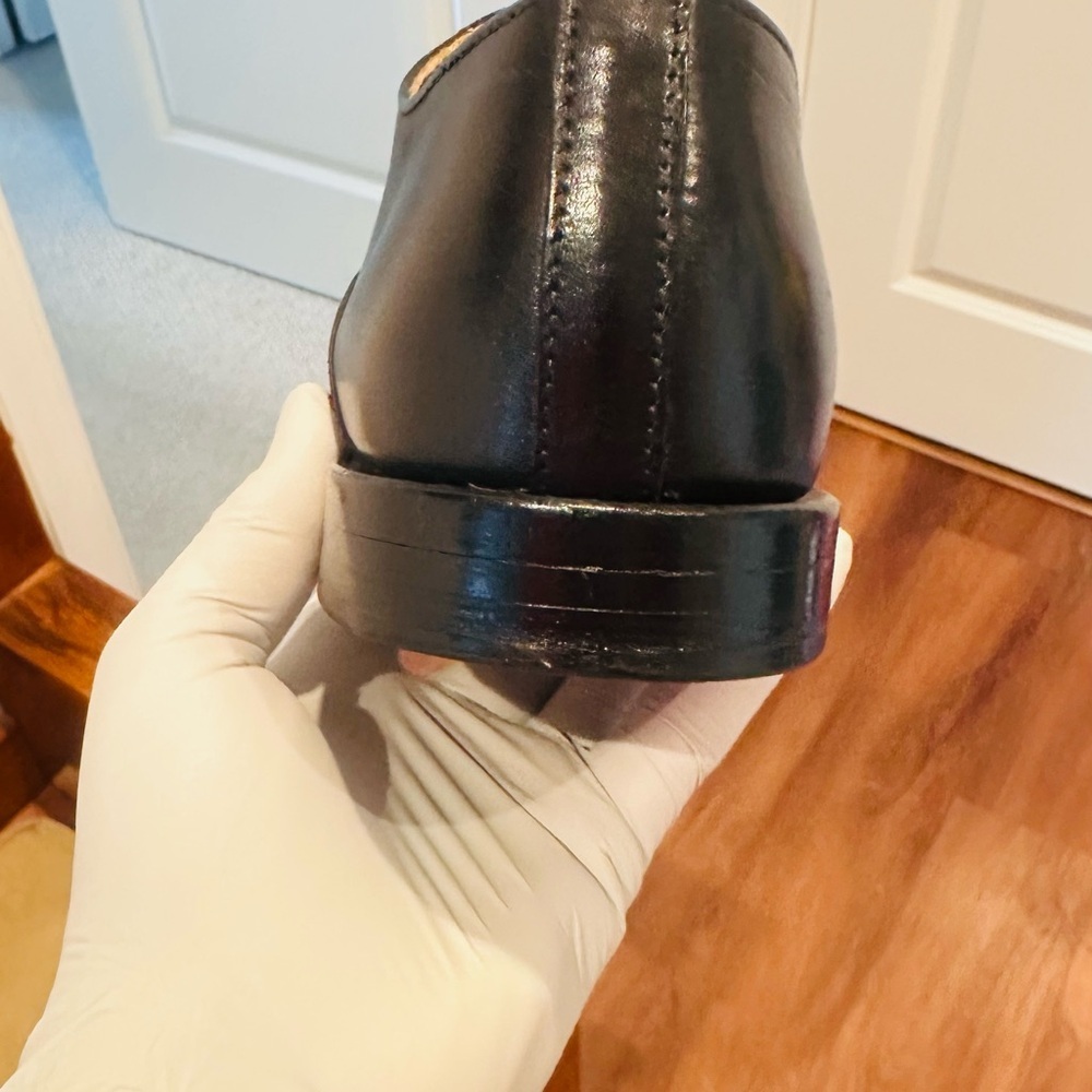 Classic Black Leather Men's Dress Shoes - Picture 10 of 15